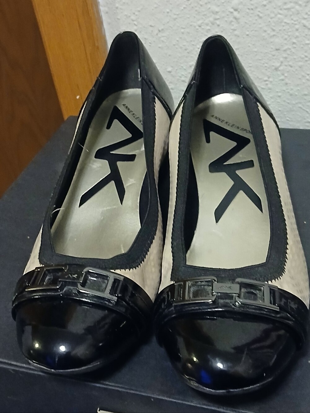 Anne Klein Sport AKDavniar Black Patent Neutral Wedge Pumps Shoes 6.5M